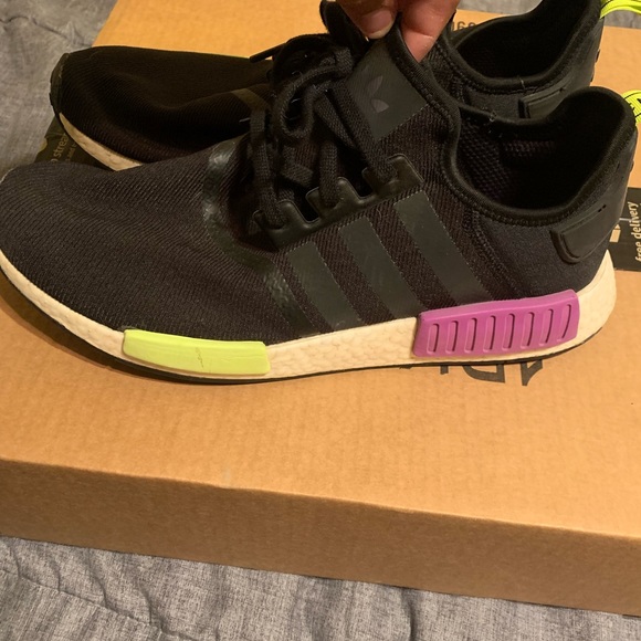 Adidas - Picture 2 of 3